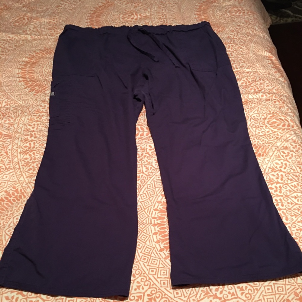 PETITE!!!! Cherokee scrub pants